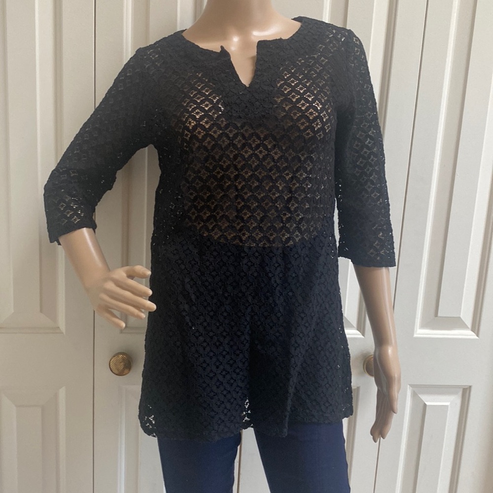 Laundry by Shelli Segal Los Angeles Womens L Sheer Cut Out Blouse. V Neck. 3/4